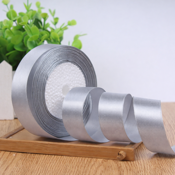 Satenska traka siva 25mm